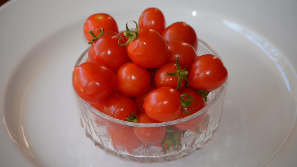 Cherry Tomatoes: Pop-in-Your-Mouth Red Snacks