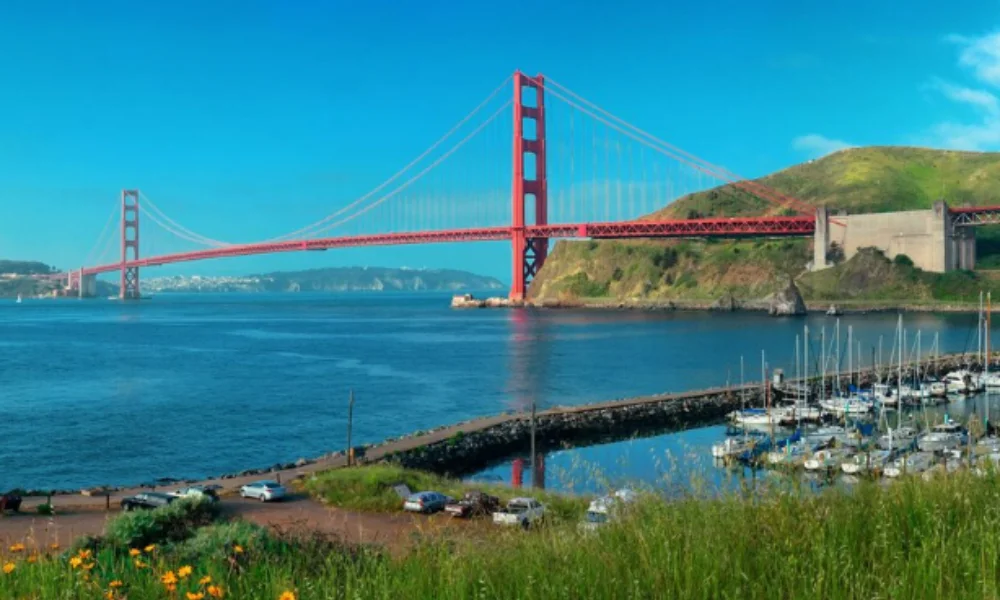 A stunning view of the Golden Gate Bridge on a clear day-places to go in the us