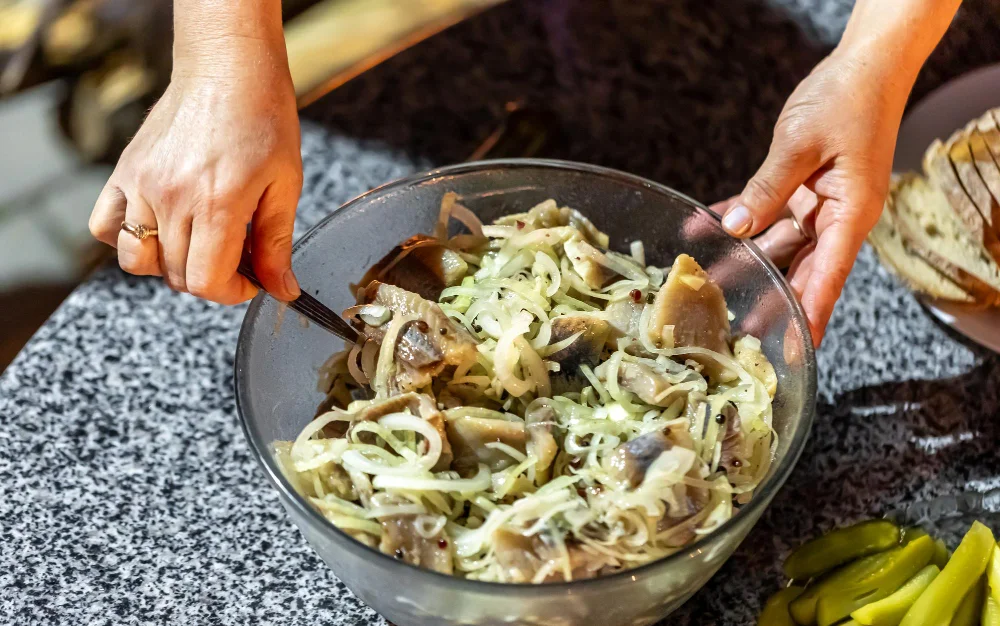 Balancing the Creamy Dressing: The Heart of Easy Coleslaw Recipes