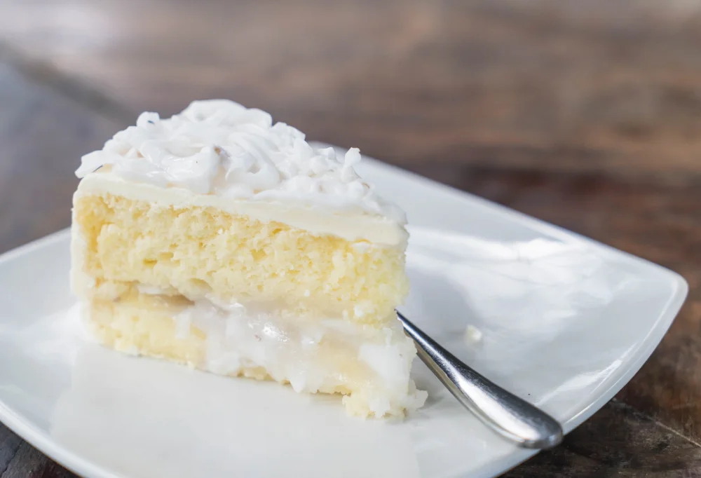 Serving and Storage Tips: Easy Coconut Cake Recipe