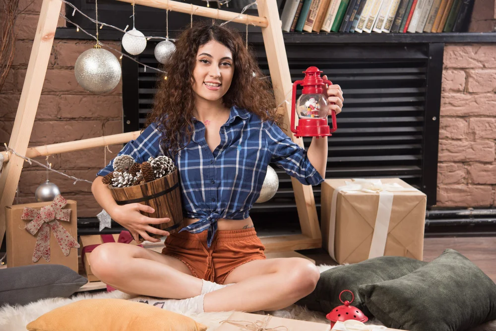 Choosing the Right Apartment Christmas Decor