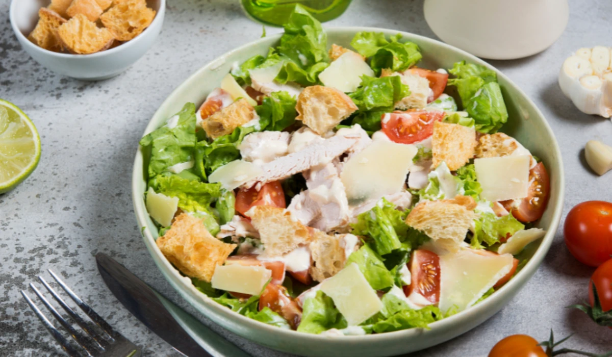 Grilled Chicken Salad with Fresh Veggies