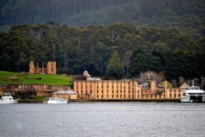 places to visit in australia