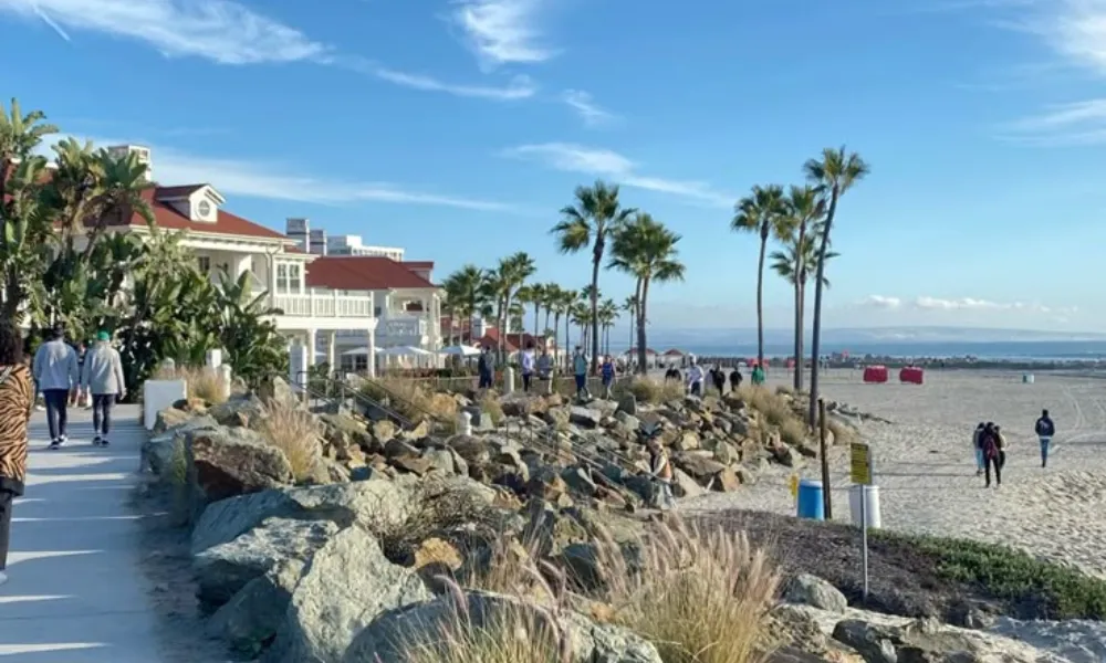 Coronado Island beachfront resort and hotel grounds for Best Hotels in San Diego.